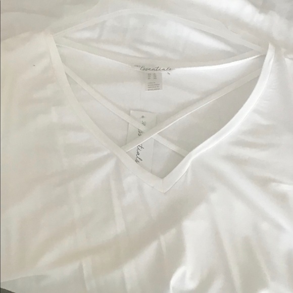 NWT tee shirt - Picture 3 of 8